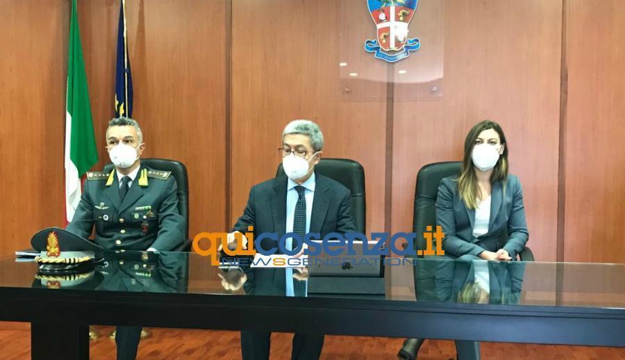 "Silence", migliaia di ore di lavoro e i reparti erano sporchi. Spagnuolo: «ruberie» 54 conferenza stampa silence 02