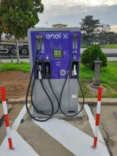 Autostrada A2, installate anche a Cosenza le prime due stazioni di ricarica elettrica 58 enel
