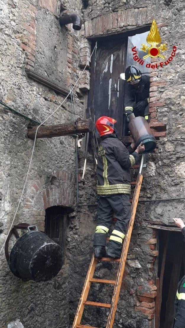 incendio castrolibero 2
