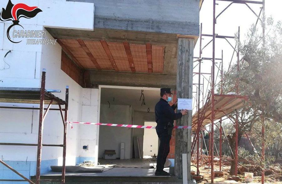 Abusivismo edilizio, sigilli a villa con piscina a Bisignano 54 sequestro bisignano
