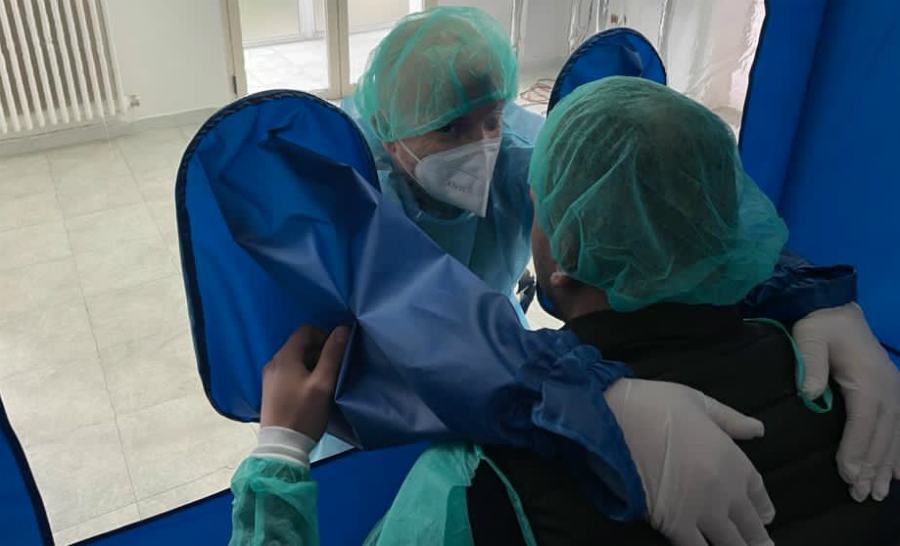 Covid e umanità, a Cosenza arriva la "stanza degli abbracci" 63 stanza abbracci madonna catena 01