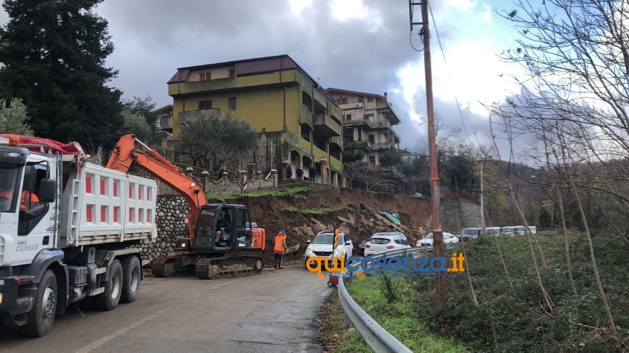Disagi per il maltempo, evacuata palazzina a Carolei 59 Frana Vadue maltempo 02