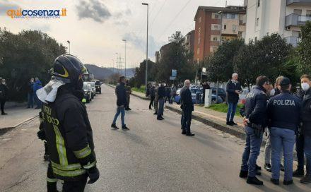 Cosenza, dipendente di Ecologia Oggi minaccia di darsi fuoco 51 dipendente valle crati minaccia