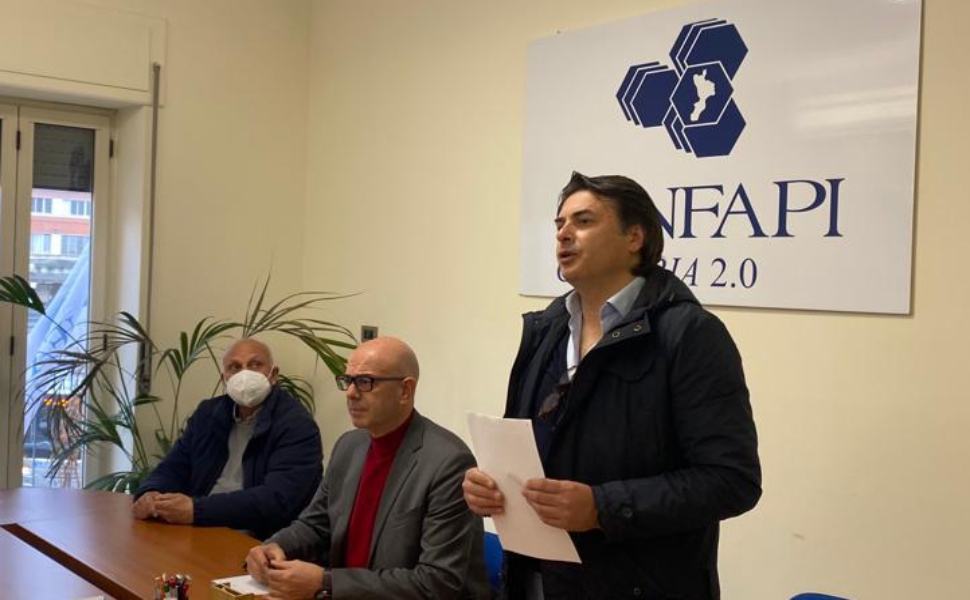 Confapi Calabria riunisce gli autotrasportatori locali che chiedono sostegno 52 Incontro autotrasportatori Confapi 02