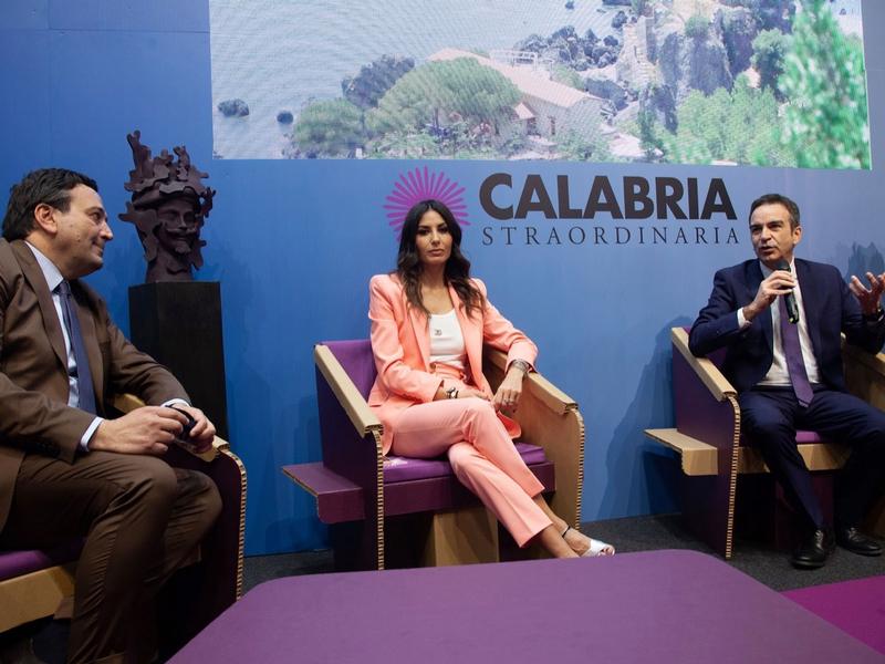 La Calabria dalle "mille opportunità" alla Bit di Milano per sviluppare il turismo 52 Gregoraci Bit Milano