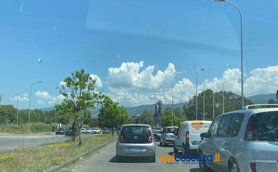 rallentamenti incidente viale magna grecia