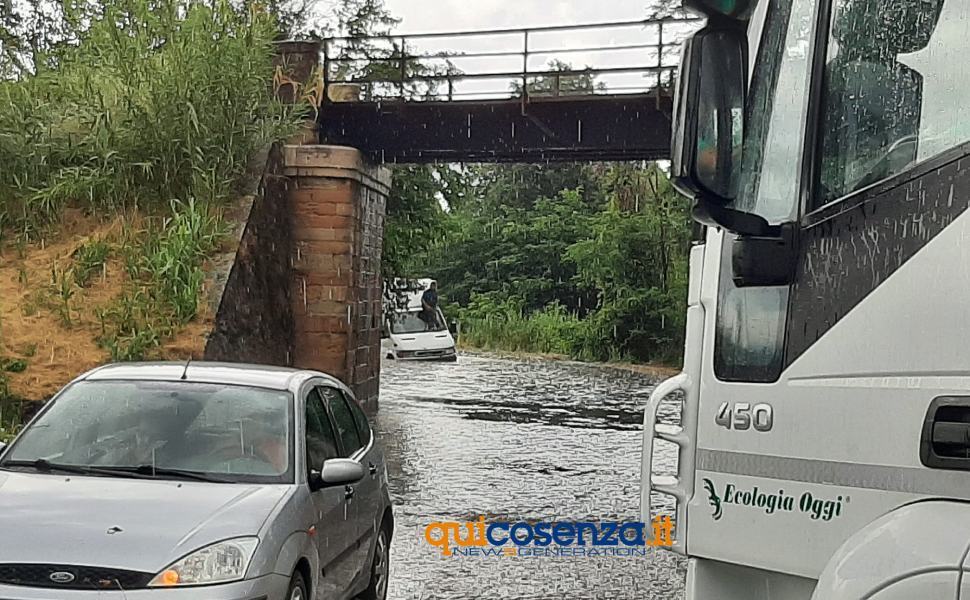 mezzo bloccato acqua rende