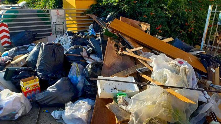 Rende, ecco i carrellati condominiali. Ma sporcizia, microdiscariche e incivili restano 52 Pez 03