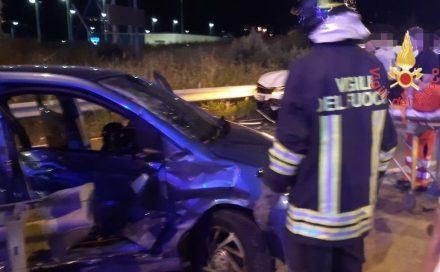 Scontro tra due auto sulla Statale 106: tre i giovani coinvolti 52 67f147ab 2f76 44d4 b10a 06a1e86e9bfd