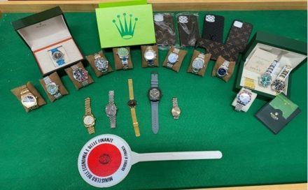 maxi sequestro crotone