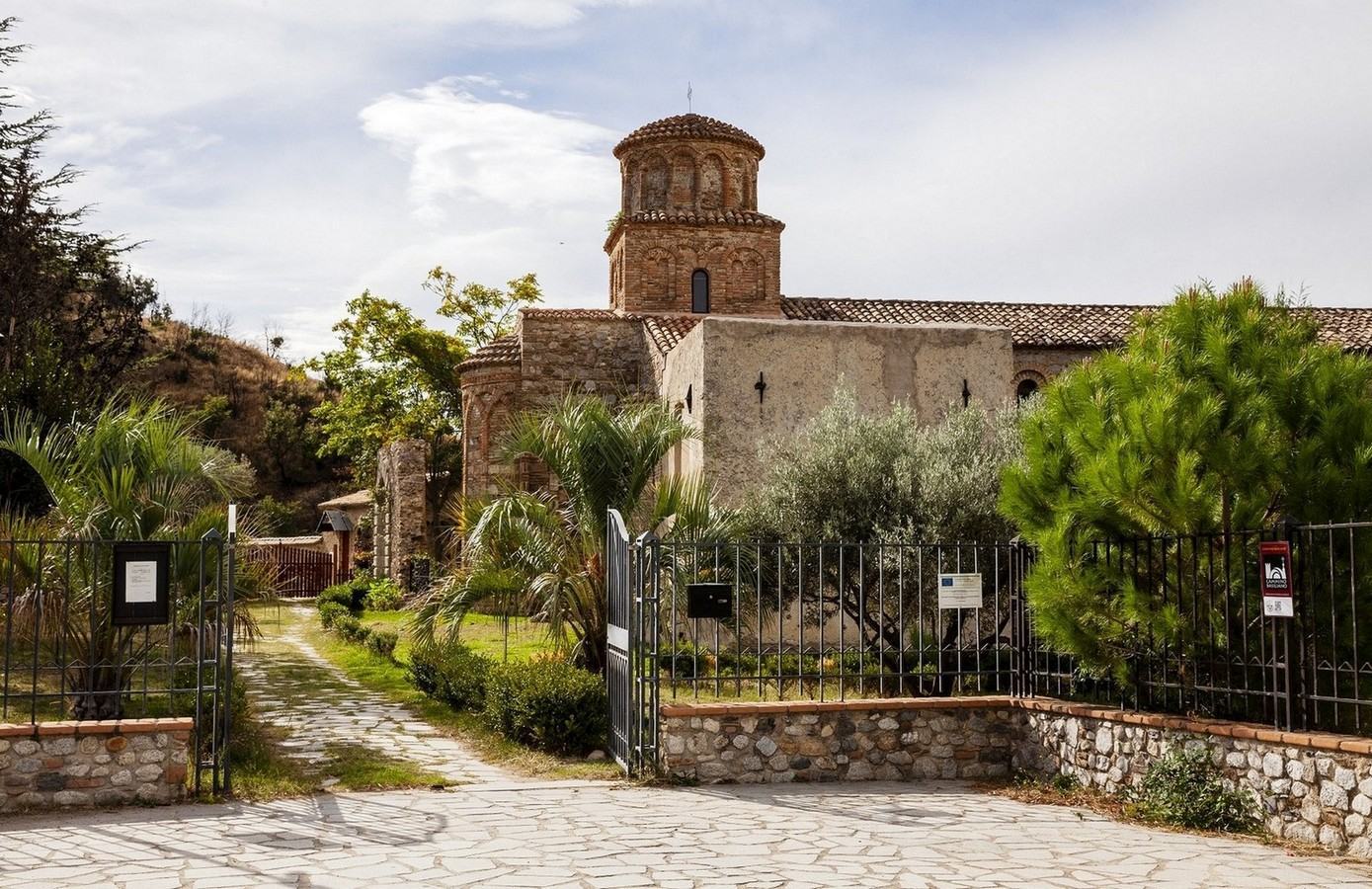 Bivongi RC Monastero di San Giovanni Therestis 1 foto Salvatore Paravati C FAI