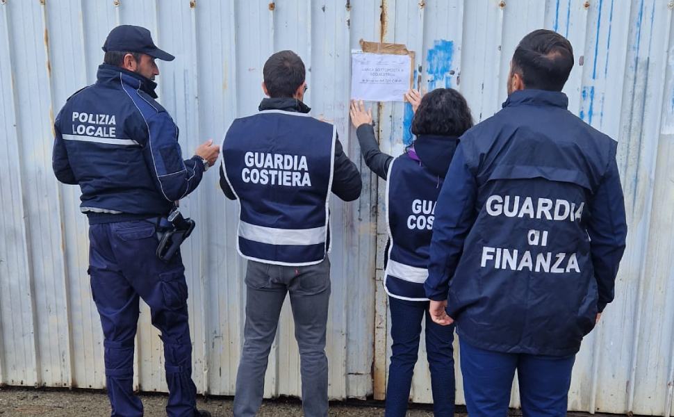 sequestro cantiere navale guardia costiera