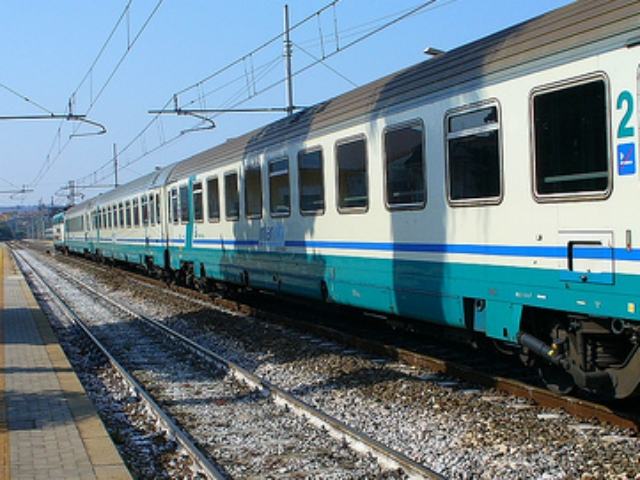 Finisce sotto un treno e gli amputano una gamba, non si tratterebbe di tentato suicidio 51 017426774c109525a65fd6ec450625c8