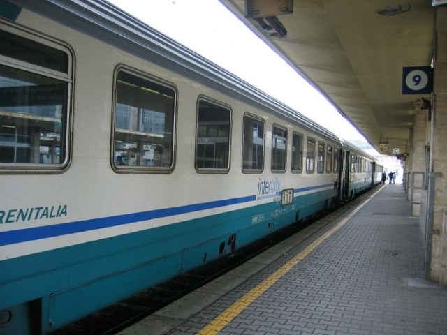 Trenitalia potenzia le corse per la Calabria, ma è una burla 78 0207b95424681492afadb7a731556050