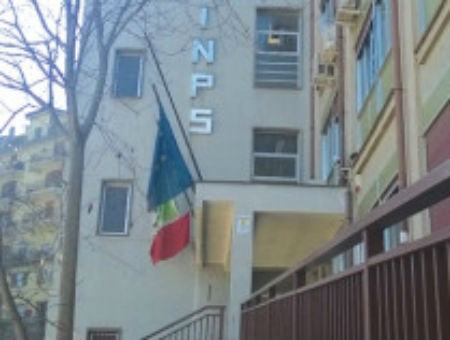 07382855fbfd7203cf82385679896b38