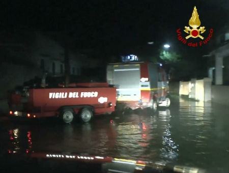 Maltempo, colpito lo jonio cosentino. In arrivo nuove perturbazioni 51 07cc226364ad82ab969b3487d13db8ea