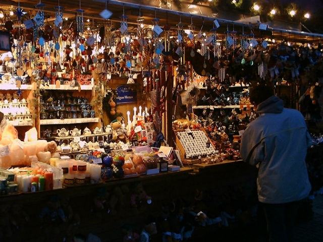 Domani inaugurazione mercatini di Natale 56 0b9af8663810178a91c6ebea9711fcd6