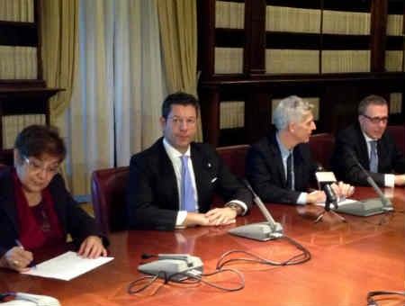 0c4e60477bc26dc4dedd47495106fb61