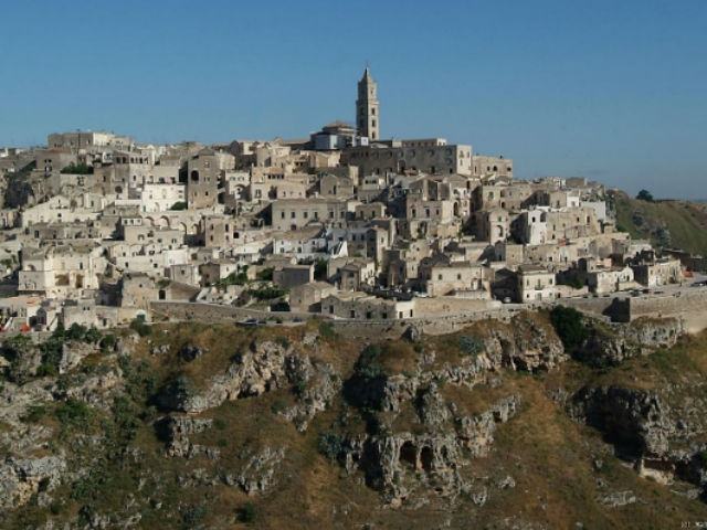 0d422469a7bfe49699e19d8d898530d7