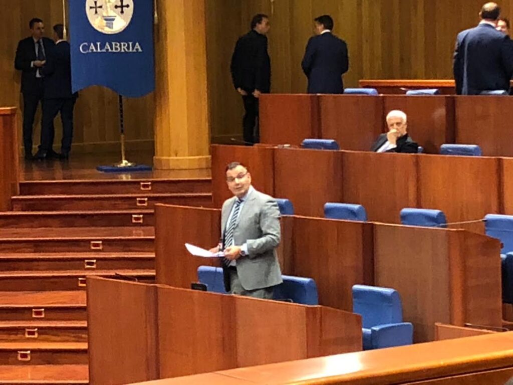 Calabria, riduzione vitalizio ex consiglieri regionali 1 1 6