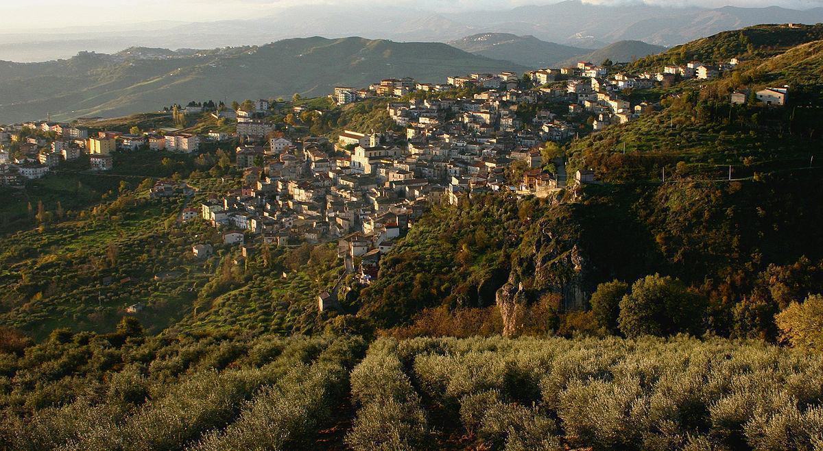 A Lungro sarà realizzato un sentiero turistico, 156 mila euro dalla regione Calabria 51 1200px Lungro