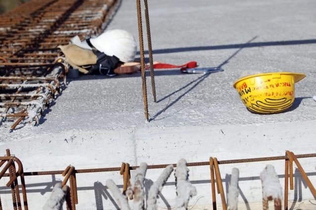 Incidente sul lavoro su un cantiere dell'A3, morto un operaio di 44 anni 51 1429553182 0 incidente sul lavoro grave 27enne ispicese