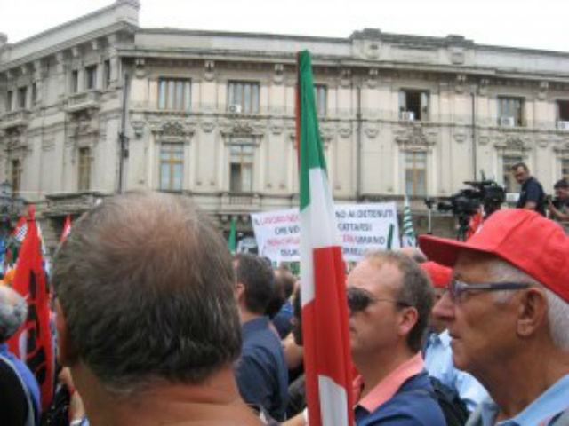 Proteste in Calabria per ammortizzatori sociali 51 152bd672a008165b4b1e8f67838e16f3