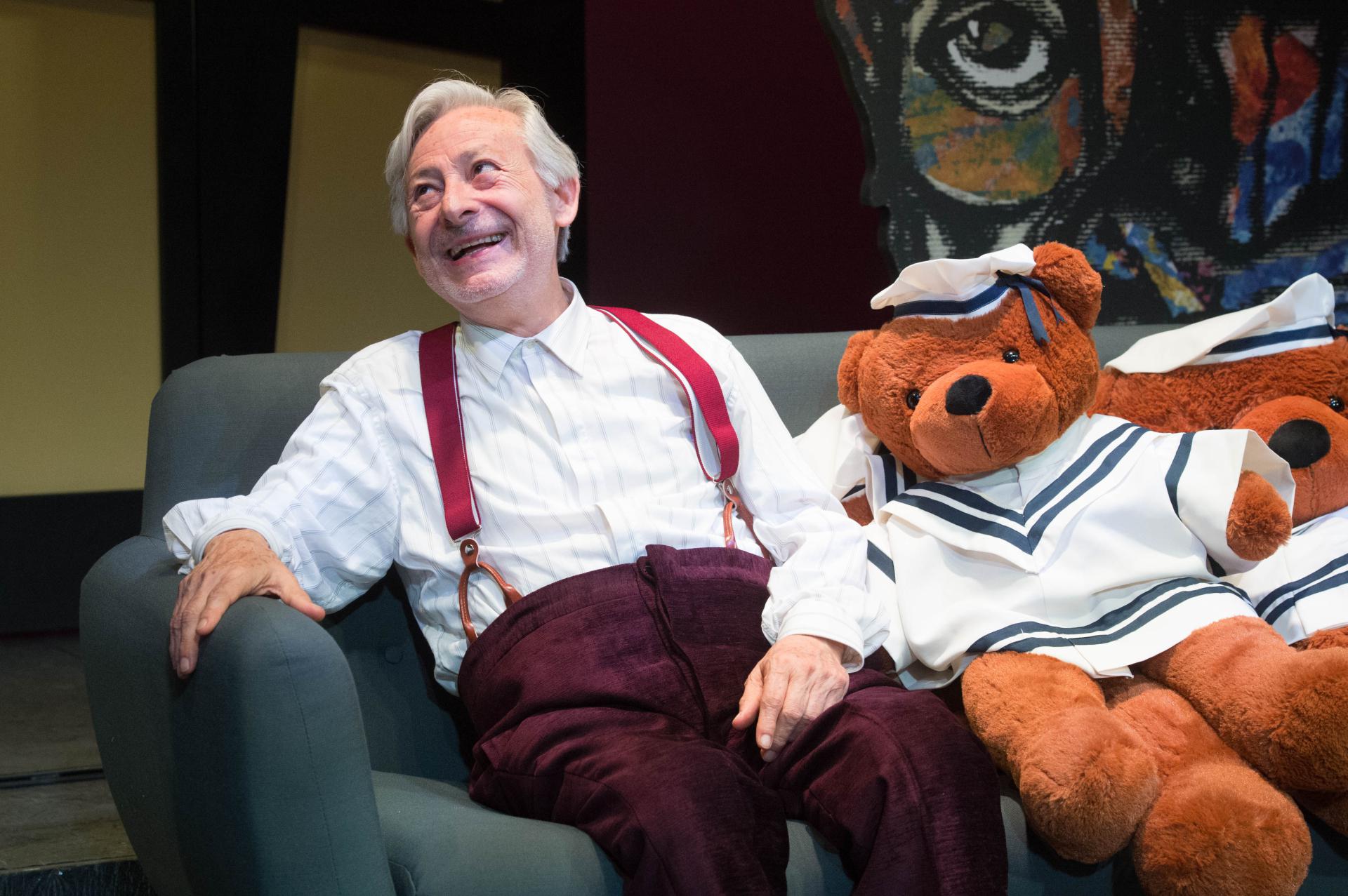 Al teatro Rendano Leo Gullotta in scena con 'Pensaci Giacomino' di Luigi Pirandello 71 1541012193420