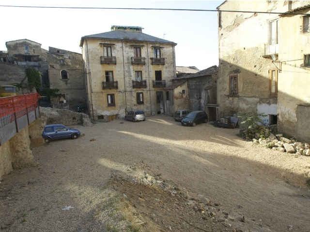 1797c8b23a364c845a4c93c13d4a0d23