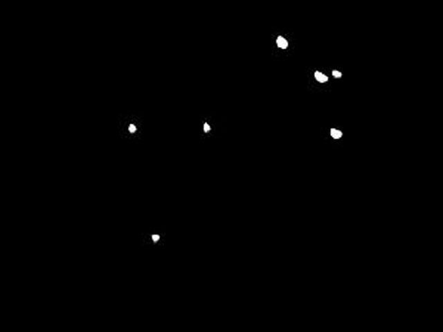 Esercito di Ufo in movimento avvistato in città (FOTO e VIDEO) 73 1884b690958fc106231649290eded8c4