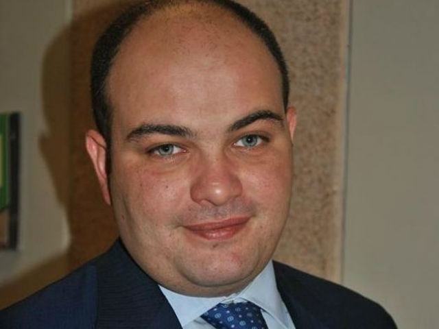 1956030cd7622651b2fe6182d3f9043e