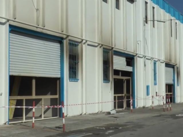 Catanzaro, incendiato un magazzino che doveva ospitare un mobilificio. Trovate le taniche di benzina 51 1a0d2eb7784a44341e8b48b97c67e639