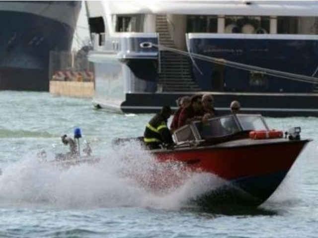 1b14052b3bd4d2cae7f68e260a8519dc