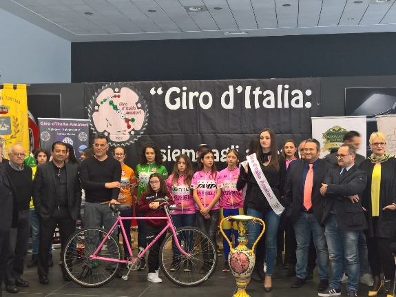 Per il 'Giro d'Italia Amatoriale' Tortora si veste di rosa: concorso per l'allestimento più bello 74 20.02.17 Giro dItalia Amatori 12022017 presentazione
