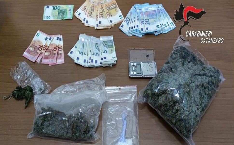 Nascondeva cocaina e marijuana in una moto-ape, arrestato 37enne 51 20.10 droga taverna e1634730638998 81a33b91 1