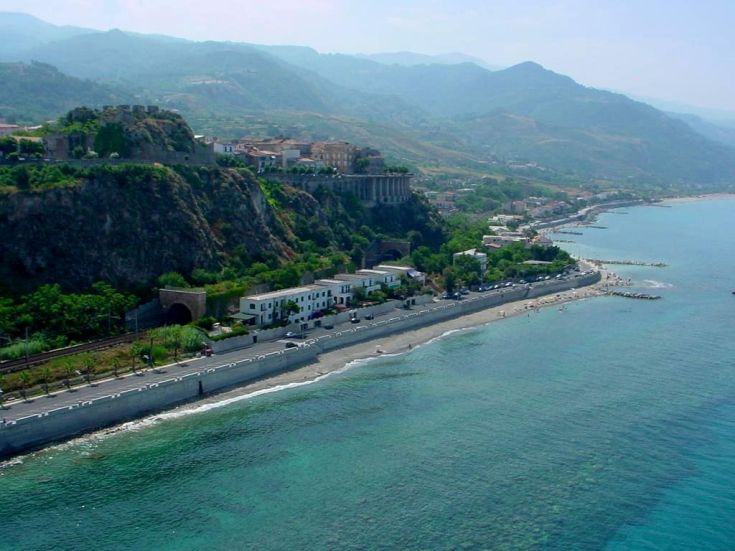 Legambiente denuncia il boom di cemento sulle coste della Calabria 197 201387 204742369546089 7531932 o