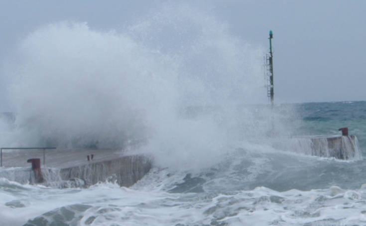 20160112200334 porto mareggiata