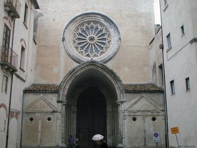 Furto in chiesa: rubata la corona della Madonna del Rosario 68 22aac19f328cd3a4fb1003a08f046c85