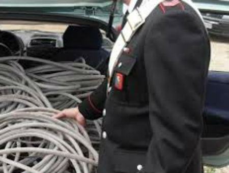 Due romeni sorpresi a rubare cavi di rame a Rose 51 22d2f137fdd11496245603981235376e