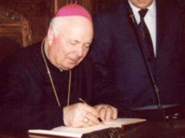 Cittadinanza onoraria a Mons.Serafino Sprovieri 71 22e0f27f718beb2c1f57cf0e3dece31b