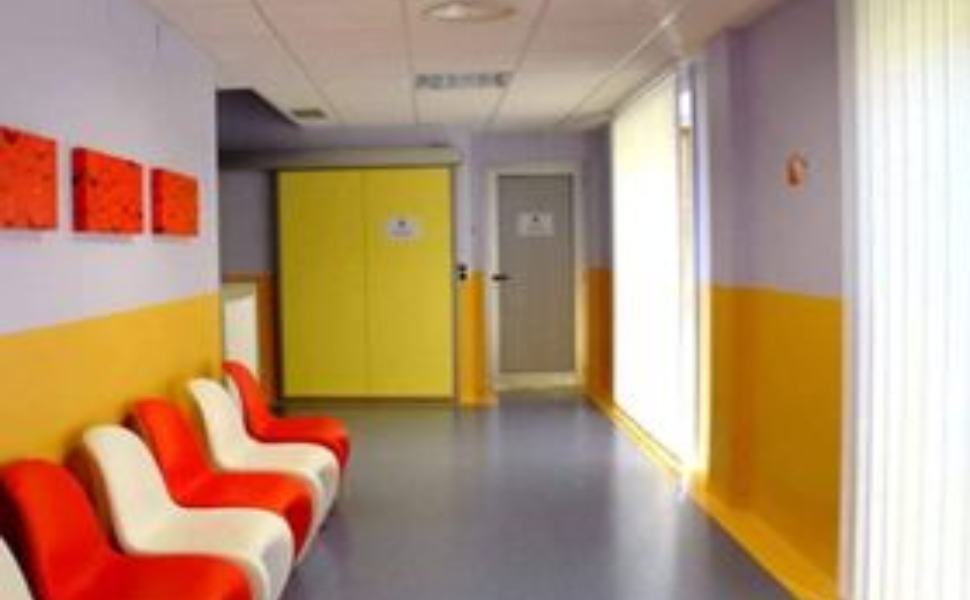 Cosenza, clinica S. Lucia i dipendenti ad Occhiuto: "2 anni di diritti negati. Ora dipende tutto da lei" 51 270110017 1310360856058002 3736898459076222208 n 2