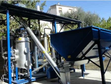 28f3ee30b2cd3797bc6e55f85c478e03