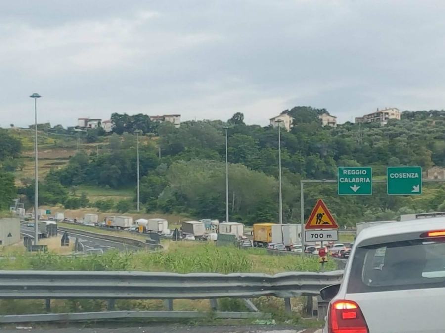 Esodo estivo sull'Autostrada del Mediterraneo, stop ai lavori per evitare disagi 51 316079d2 1055 4431 b857 55650a31eb42 1