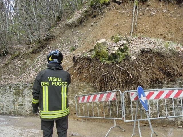 Frana parte di montagna: abitazioni a rischio 51 32471962ccd05089282d048584f0d227