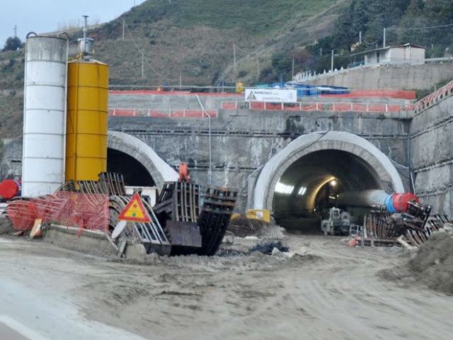 38f1cb47d6363a37fc9a07d9af8f86c7