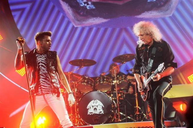 Tutto esaurito per l'unica data italiana del gruppo di Brian May e Roger Taylor con il giovane vocalist al posto che fu di Freddie Mercury 77 3af4d3ab431746b44484ec80a790a1b0