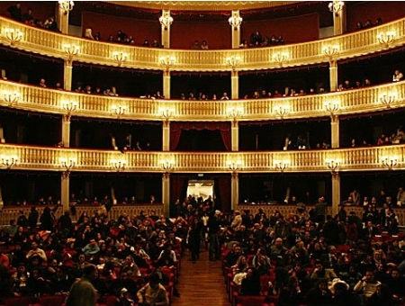 40f4cfed9ab6cd51894a323f8d924e65