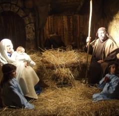 In fiamme il presepe: paura a Panettieri 51 46a6d3fa3730bbc176c46dd1be92fe9e