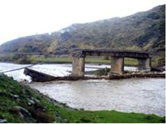 A nove anni dal crollo del ponte si continuano ad ignorare i problemi dei cittadini del Savuto 51 47459b173f32302c7da51e99c7c2c12d