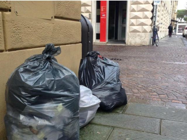 Telecamere per combattere l'abbandono di rifiuti per le strade di Cosenza 51 4cf7b14c451d6dea089056c21574e781